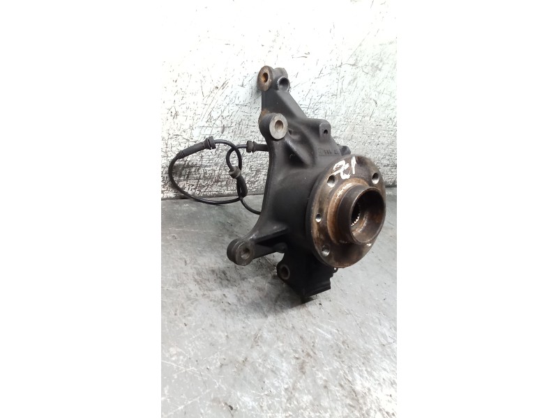 Recambio de mangueta delantera izquierda para renault captur dynamique referencia OEM IAM   