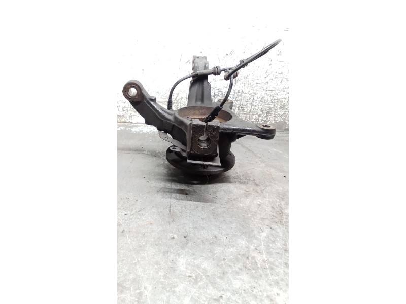 Recambio de mangueta delantera izquierda para renault captur dynamique referencia OEM IAM   