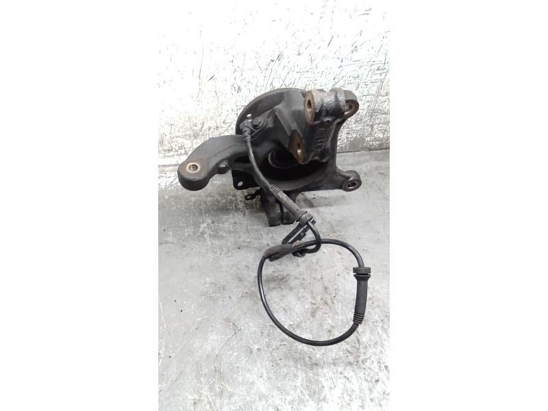 Recambio de mangueta delantera izquierda para renault captur dynamique referencia OEM IAM   