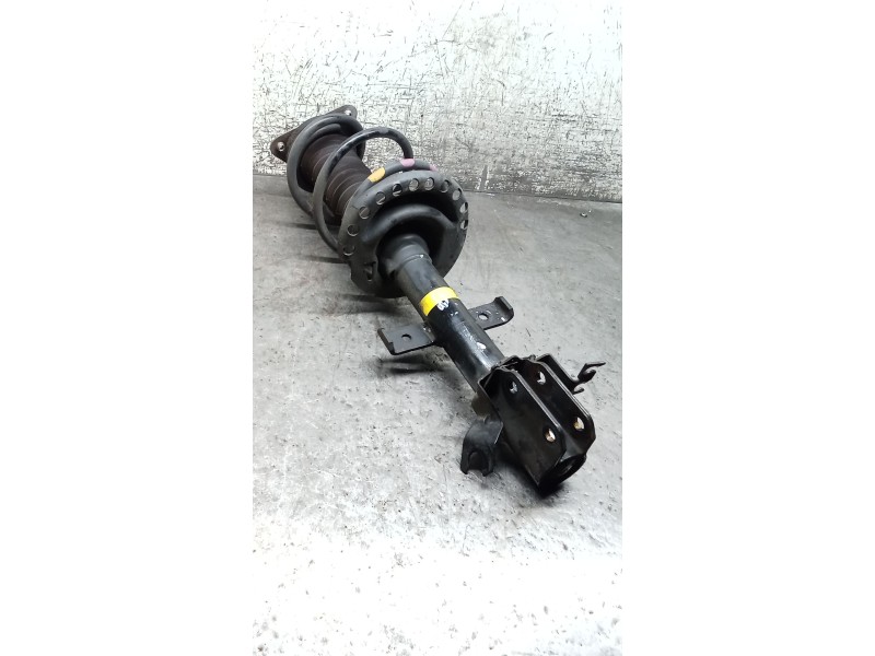 Recambio de amortiguador delantero izquierdo para renault captur dynamique referencia OEM IAM 543020638R  