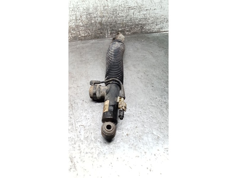 Recambio de amortiguador trasero izquierdo para opel vectra c berlina 3.0 v6 cdti cat (z 30 dt / ldh) referencia OEM IAM 1321461