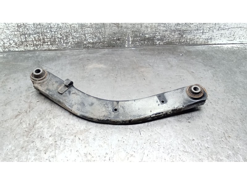 Recambio de brazo suspension superior trasero derecho para opel vectra c berlina 3.0 v6 cdti cat (z 30 dt / ldh) referencia OEM 