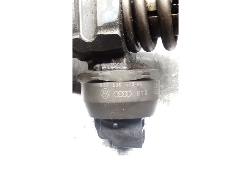 Recambio de inyector para volkswagen golf v (1k1) 1.9 tdi referencia OEM IAM 038130073AG 0414720215 BOSCH