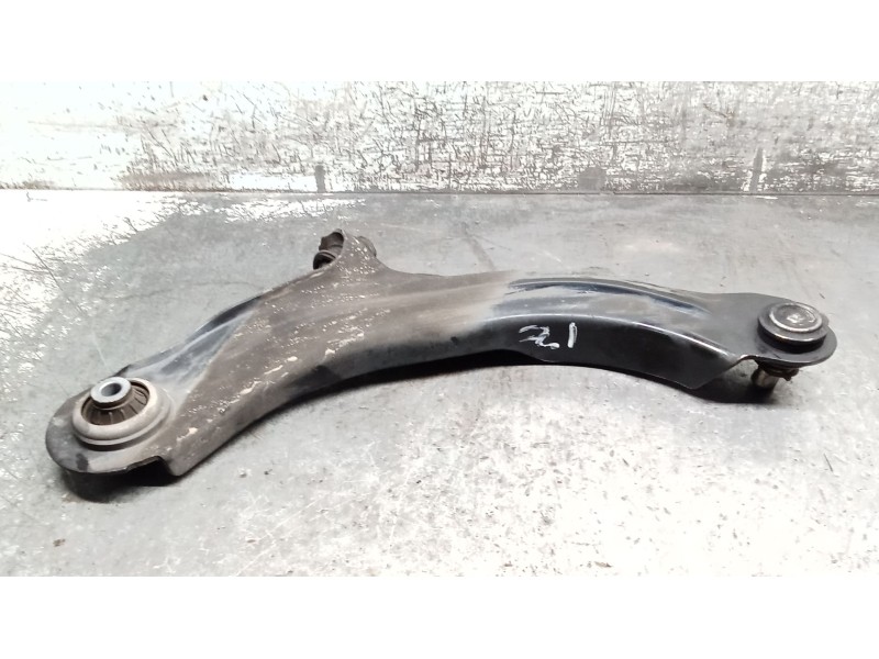 Recambio de brazo suspension inferior delantero izquierdo para renault captur dynamique referencia OEM IAM   