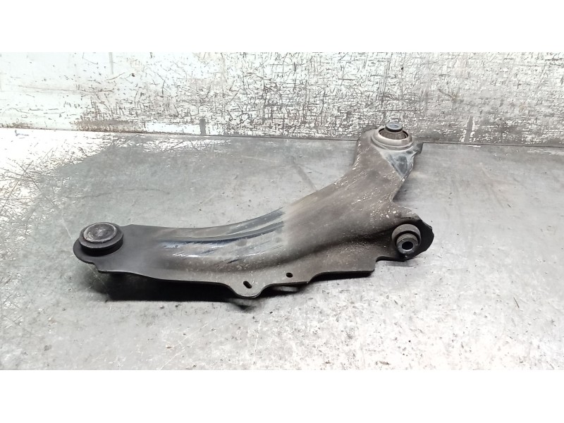 Recambio de brazo suspension inferior delantero izquierdo para renault captur dynamique referencia OEM IAM   
