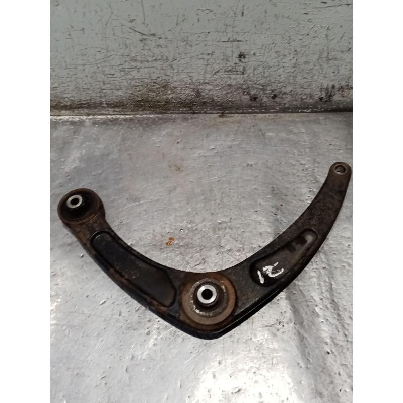 Recambio de brazo suspension inferior delantero izquierdo para peugeot 307 berlina (s2) xr referencia OEM IAM   
