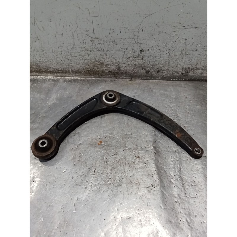 Recambio de brazo suspension inferior delantero izquierdo para peugeot 307 berlina (s2) xr referencia OEM IAM   
