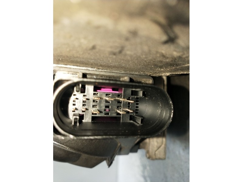 Recambio de faro derecho para audi a4 berlina (8e) 2.0 tdi 16v (103kw) referencia OEM IAM 1307329115 XENON 