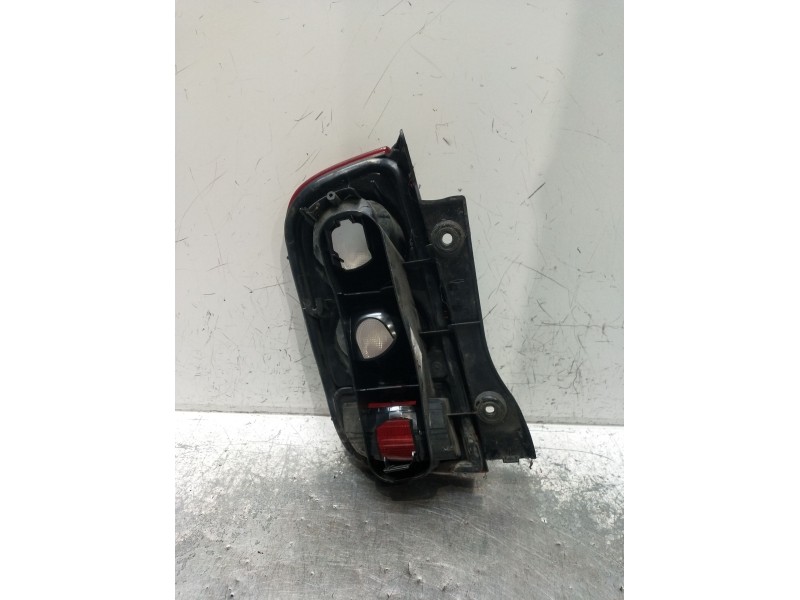 Recambio de piloto trasero derecho para nissan micra (k12e) plus (d) referencia OEM IAM   