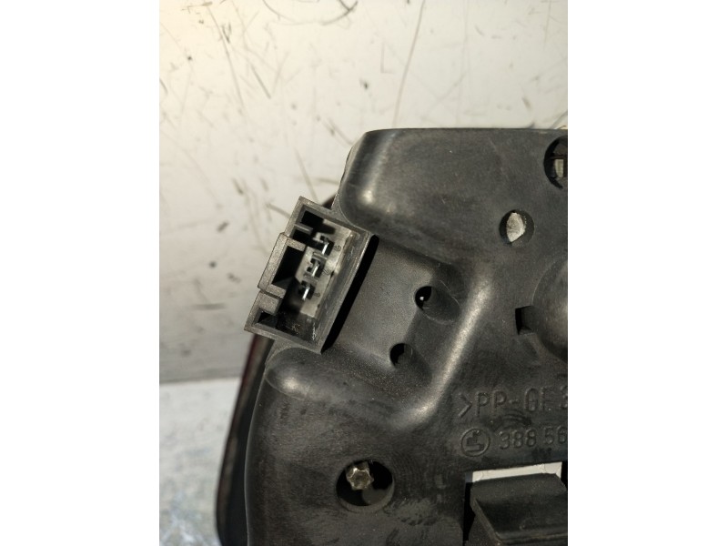 Recambio de piloto trasero izquierdo interior para bmw 3 (e46) 330 xd referencia OEM IAM 6907937  