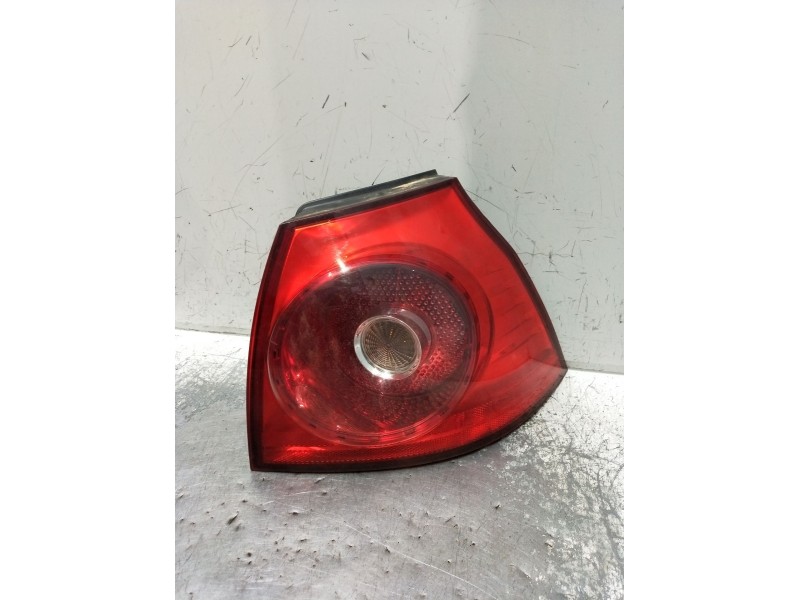 Recambio de piloto trasero derecho para volkswagen golf v (1k1) 1.9 tdi referencia OEM IAM 1K6945096AC  89031823