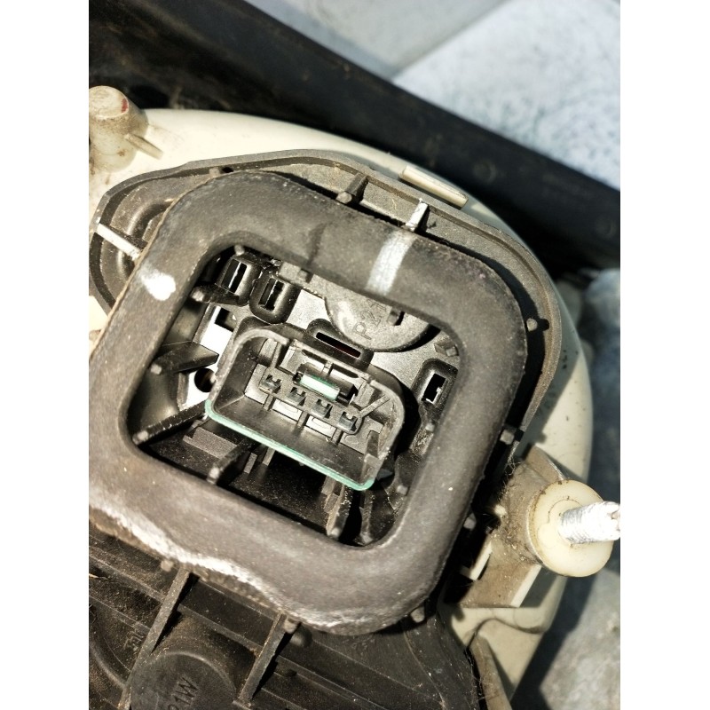 Recambio de piloto trasero derecho para volkswagen golf v (1k1) 1.9 tdi referencia OEM IAM 1K6945096AC  89031823