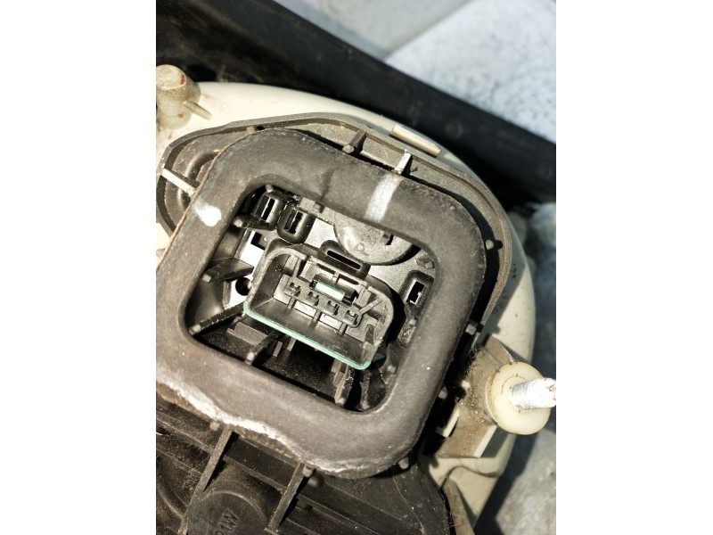 Recambio de piloto trasero derecho para volkswagen golf v (1k1) 1.9 tdi referencia OEM IAM 1K6945096AC  89031823