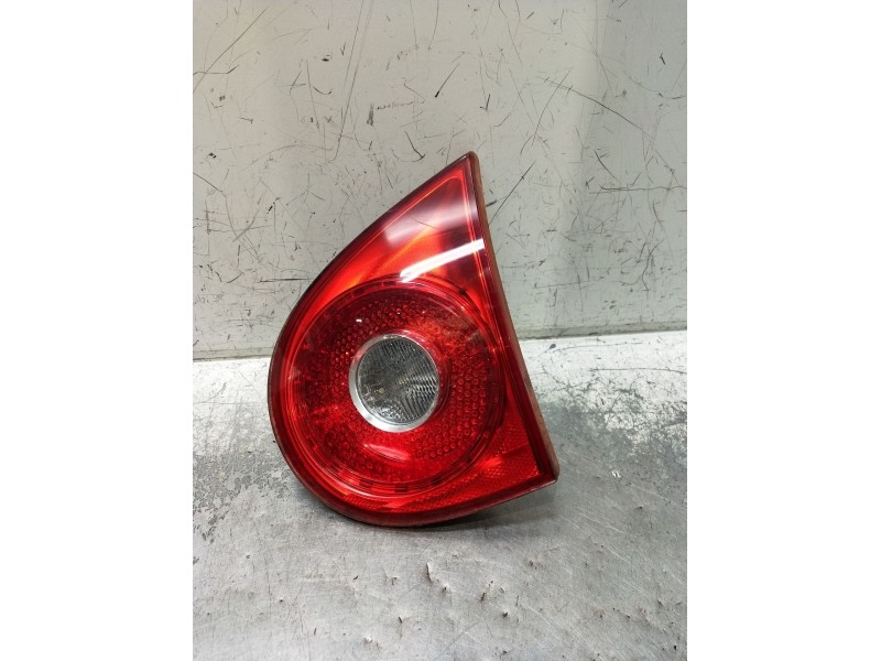 Recambio de piloto trasero derecho interior para volkswagen golf v (1k1) 1.9 tdi referencia OEM IAM 1K6945094G  89031778