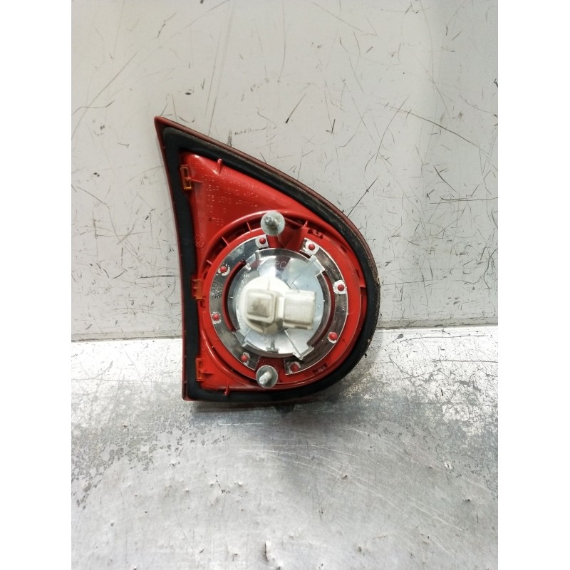 Recambio de piloto trasero derecho interior para volkswagen golf v (1k1) 1.9 tdi referencia OEM IAM 1K6945094G  89031778