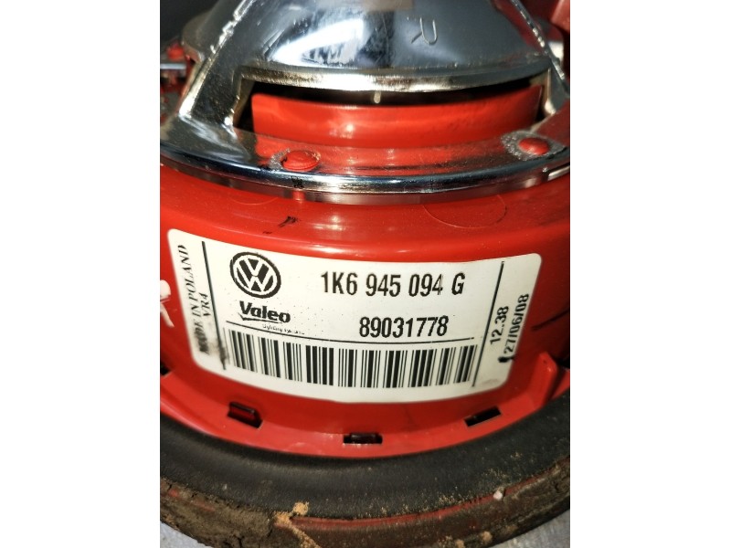 Recambio de piloto trasero derecho interior para volkswagen golf v (1k1) 1.9 tdi referencia OEM IAM 1K6945094G  89031778