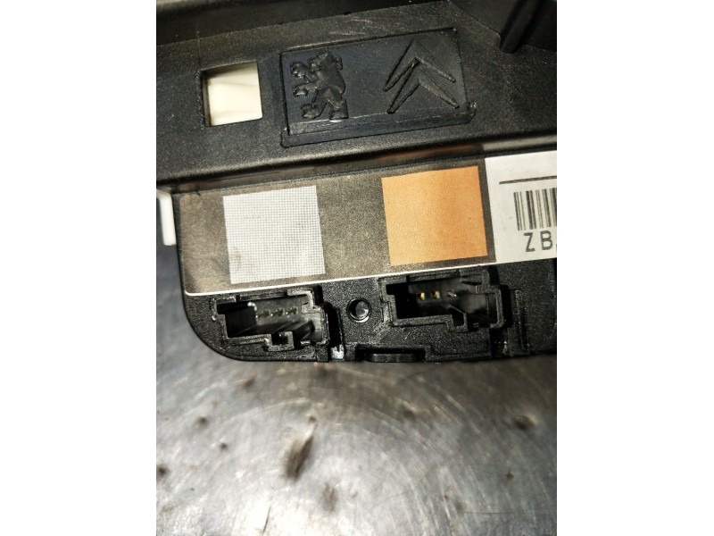 Recambio de mando luces para peugeot 208 active referencia OEM IAM 98081767ZD03  