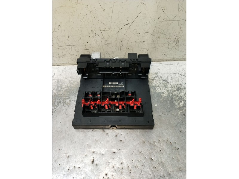 Recambio de caja reles / fusibles para volkswagen golf v (1k1) 1.9 tdi referencia OEM IAM 3C8937049E F005V00745 08427130