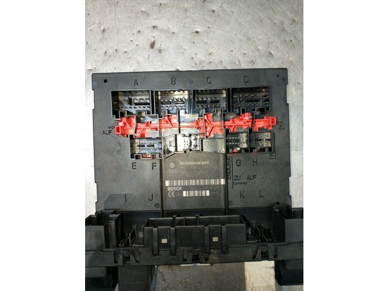 Recambio de caja reles / fusibles para volkswagen golf v (1k1) 1.9 tdi referencia OEM IAM 3C8937049E F005V00745 08427130