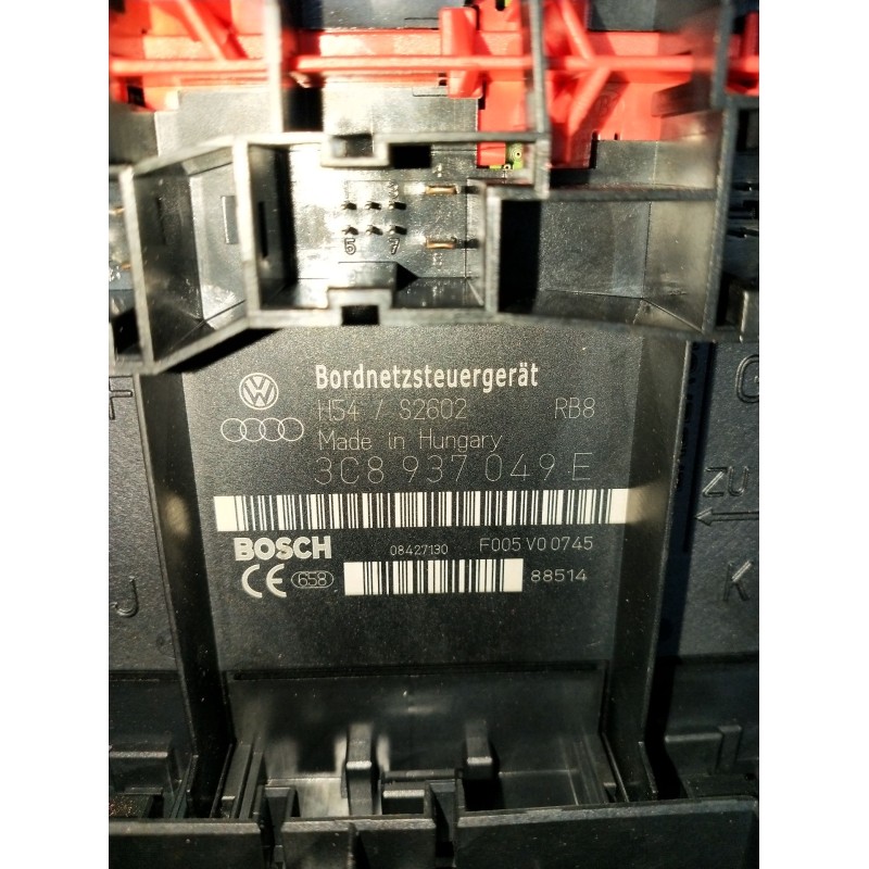 Recambio de caja reles / fusibles para volkswagen golf v (1k1) 1.9 tdi referencia OEM IAM 3C8937049E F005V00745 08427130