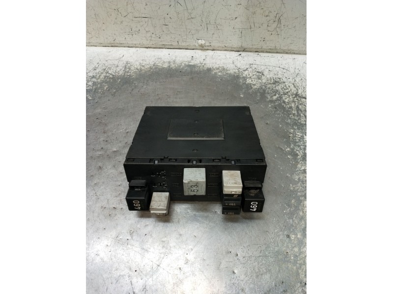Recambio de caja reles / fusibles para volkswagen golf v (1k1) 1.9 tdi referencia OEM IAM 3C8937049E F005V00745 08427130