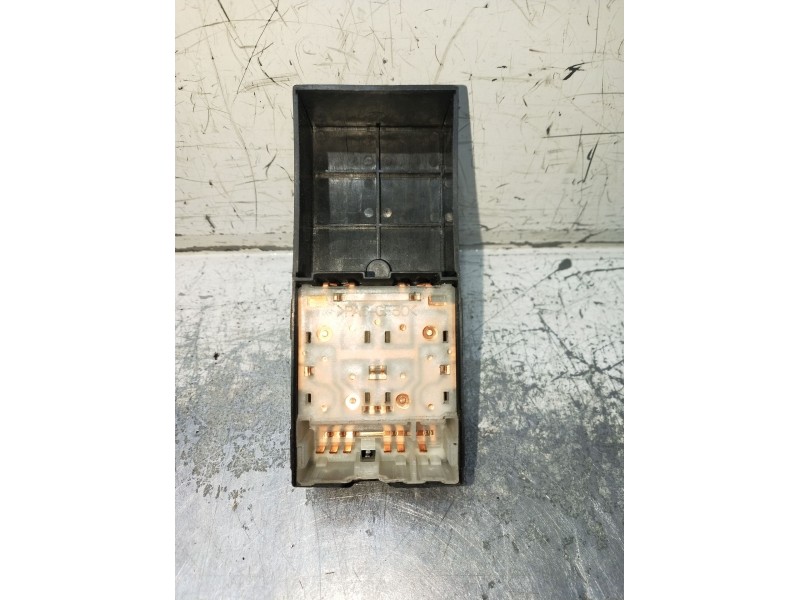 Recambio de mando elevalunas delantero izquierdo para nissan micra (k12e) plus (d) referencia OEM IAM  5P 