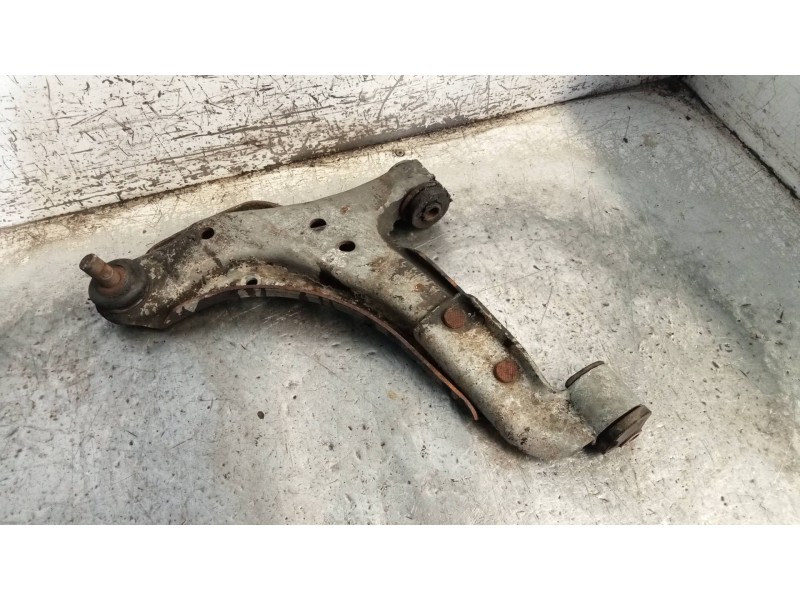 Recambio de brazo suspension inferior delantero izquierdo para chrysler le baron turbo cabrio referencia OEM IAM   LEBARON