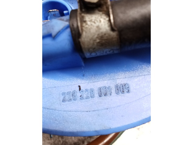 Recambio de bomba combustible para audi a4 b5 avant (8d5) s4 quattro referencia OEM IAM 228228001009  