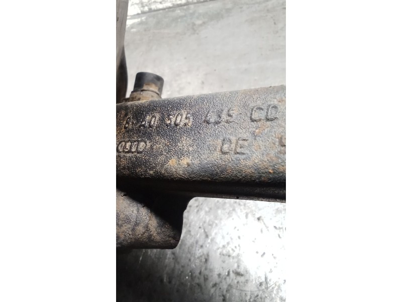 Recambio de mangueta trasera izquierda para audi a4 b5 avant (8d5) s4 quattro referencia OEM IAM 8A0505435CD  