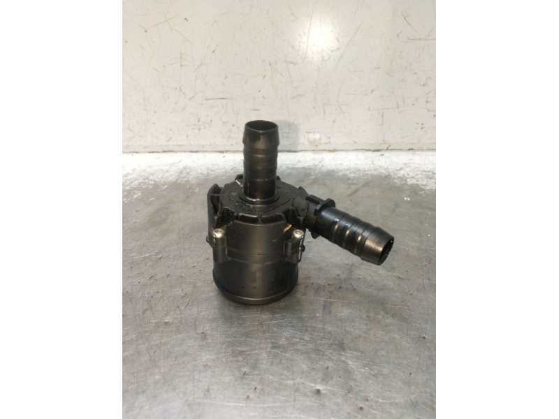 Recambio de bomba agua para ford mondeo v sedán (cd) 2.0 hybrid referencia OEM IAM DS788C419AC  