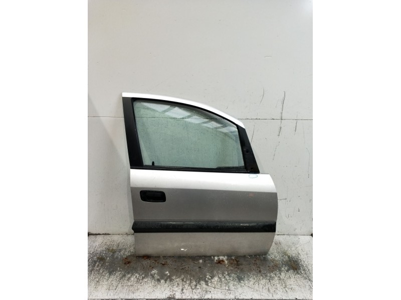 Recambio de puerta delantera derecha para opel zafira a club referencia OEM IAM  5P VER FOTOS