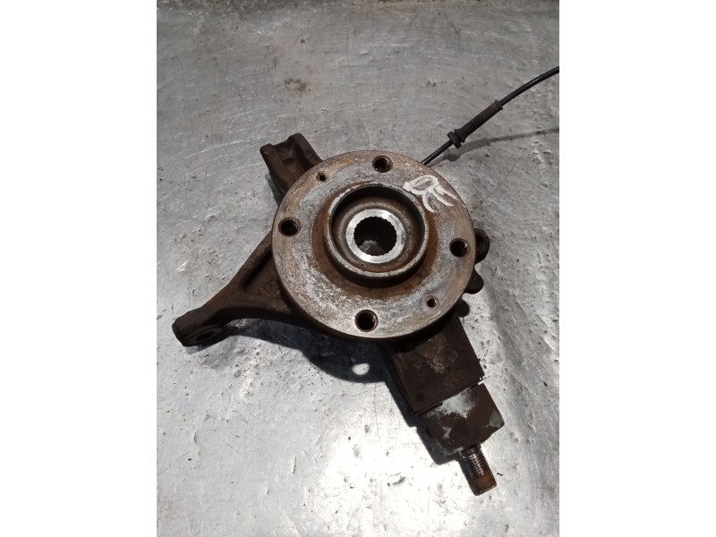 Recambio de mangueta delantera derecha para peugeot 307 berlina (s2) xr referencia OEM IAM   