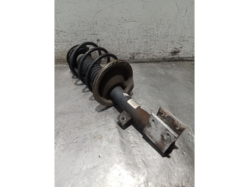 Recambio de amortiguador delantero derecho para peugeot 307 berlina (s2) xr referencia OEM IAM   