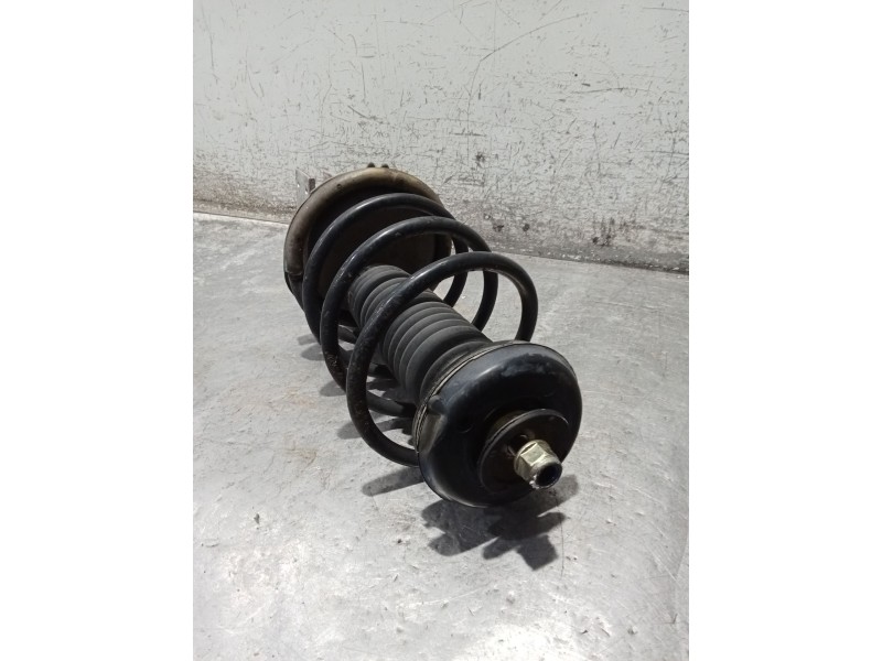 Recambio de amortiguador delantero derecho para peugeot 307 berlina (s2) xr referencia OEM IAM   