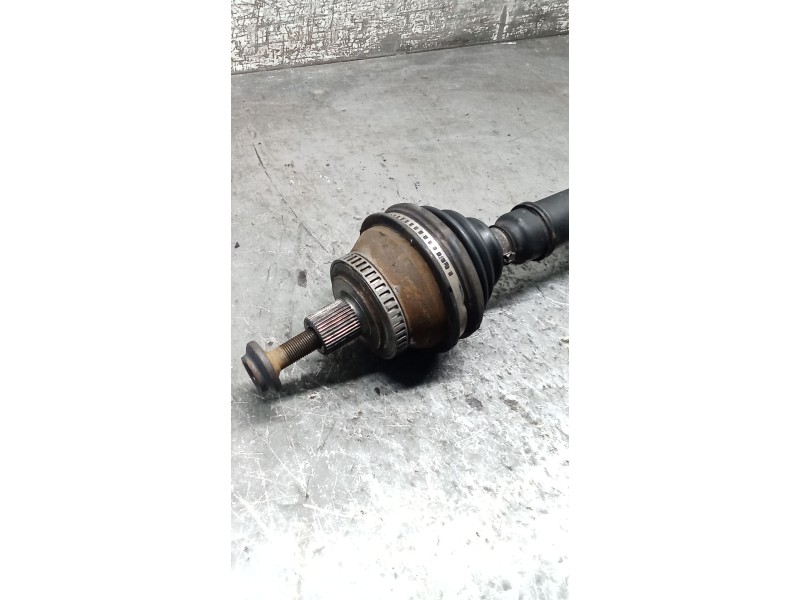 Recambio de transmision delantera izquierda para audi a4 b5 avant (8d5) s4 quattro referencia OEM IAM   