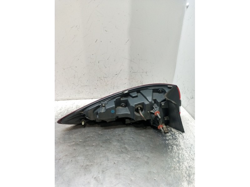 Recambio de piloto trasero derecho para ford mondeo v sedán (cd) 2.0 hybrid referencia OEM IAM CD391EICARCLRH4D  