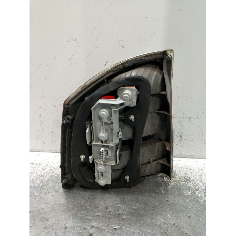 Recambio de piloto trasero derecho para opel vectra c berlina 3.0 v6 cdti cat (z 30 dt / ldh) referencia OEM IAM   