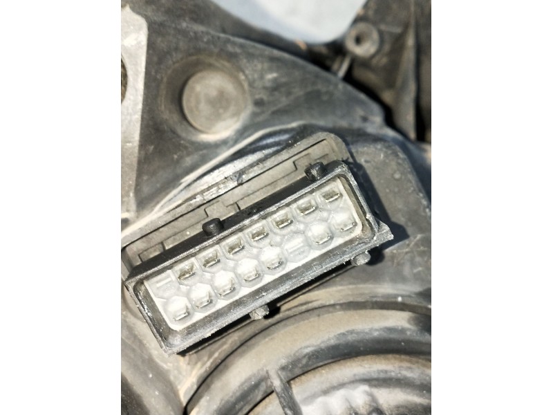 Recambio de faro izquierdo para opel vectra c berlina 3.0 v6 cdti cat (z 30 dt / ldh) referencia OEM IAM 13170924  