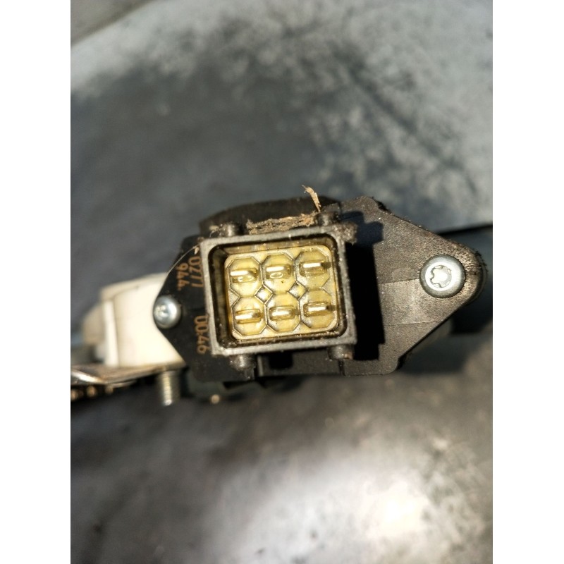 Recambio de elevalunas delantero izquierdo para opel vectra c berlina 3.0 v6 cdti cat (z 30 dt / ldh) referencia OEM IAM 1137328