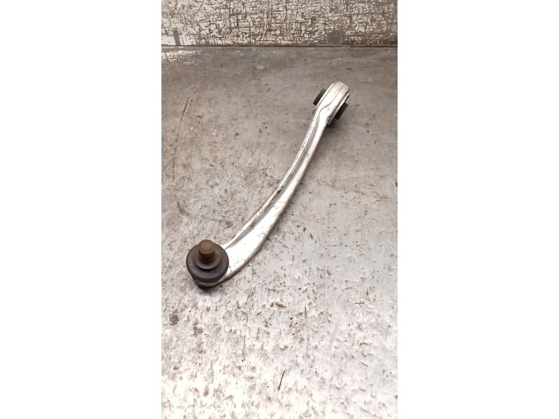 Recambio de brazo suspension superior delantero derecho para audi a4 b5 avant (8d5) s4 quattro referencia OEM IAM   