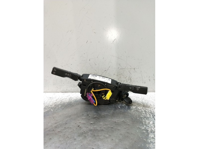 Recambio de mando luces para opel vectra c berlina 3.0 v6 cdti cat (z 30 dt / ldh) referencia OEM IAM 13204146  