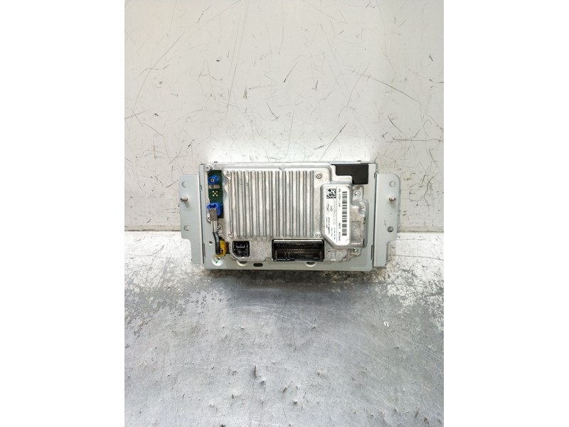Recambio de pantalla multifuncion para ford mondeo v sedán (cd) 2.0 hybrid referencia OEM IAM KS7T14G370RGB NY9C01Z9 GJCMA