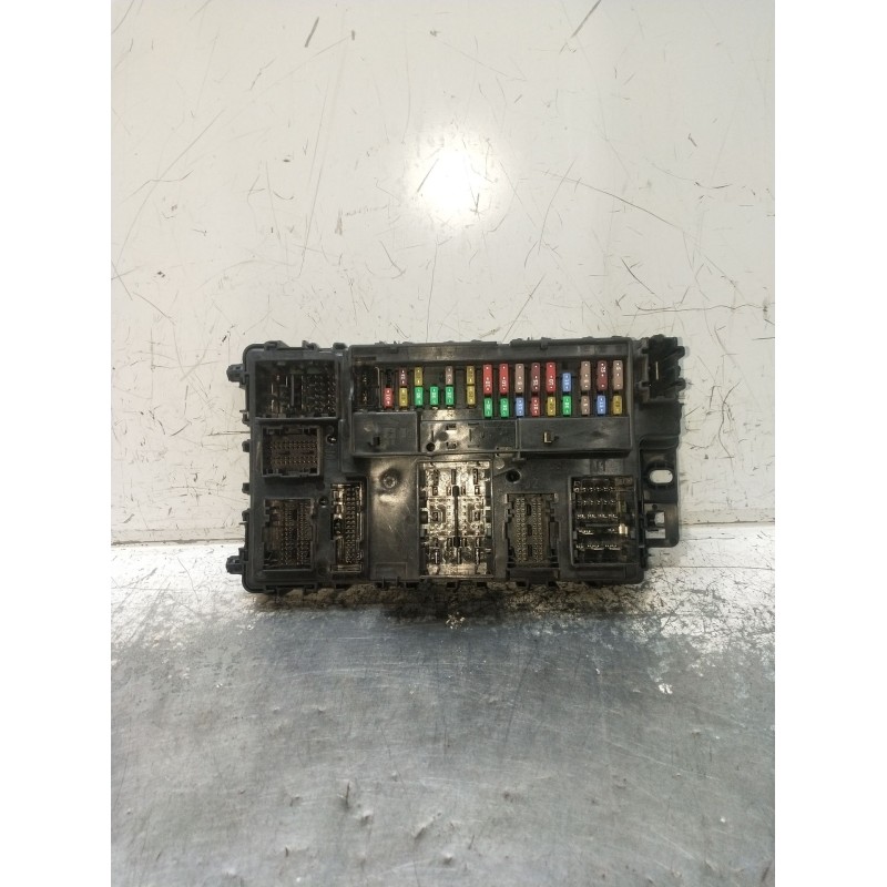 Recambio de caja reles / fusibles para ford mondeo v sedán (cd) 2.0 hybrid referencia OEM IAM JU5T15604 A2C763534100000 