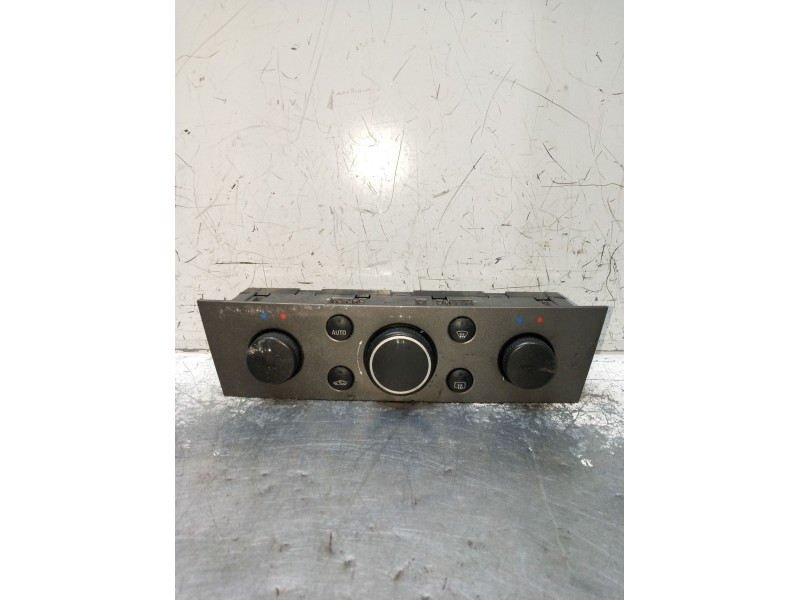 Recambio de mando calefaccion / aire acondicionado para opel vectra c berlina 3.0 v6 cdti cat (z 30 dt / ldh) referencia OEM IAM