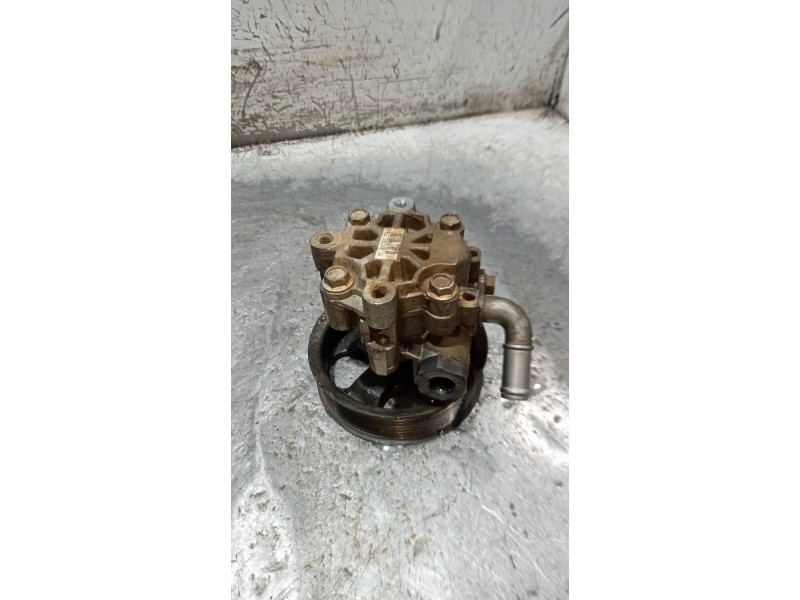Recambio de bomba direccion para land rover discovery v6 td s referencia OEM IAM QVB500400  