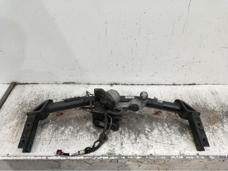 Recambio de enganche remolque para audi q5 (8rb) 3.0 tdi quattro referencia OEM IAM 8R0800495B  
