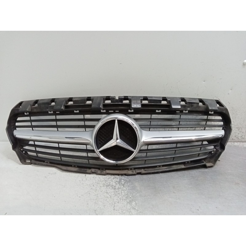Recambio de rejilla delantera para mercedes-benz cla shooting brake (x117) cla 200 cdi / d (117.908) referencia OEM IAM   