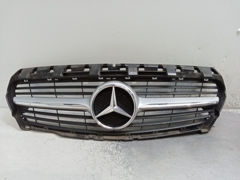 Recambio de rejilla delantera para mercedes-benz cla shooting brake (x117) cla 200 cdi / d (117.908) referencia OEM IAM   