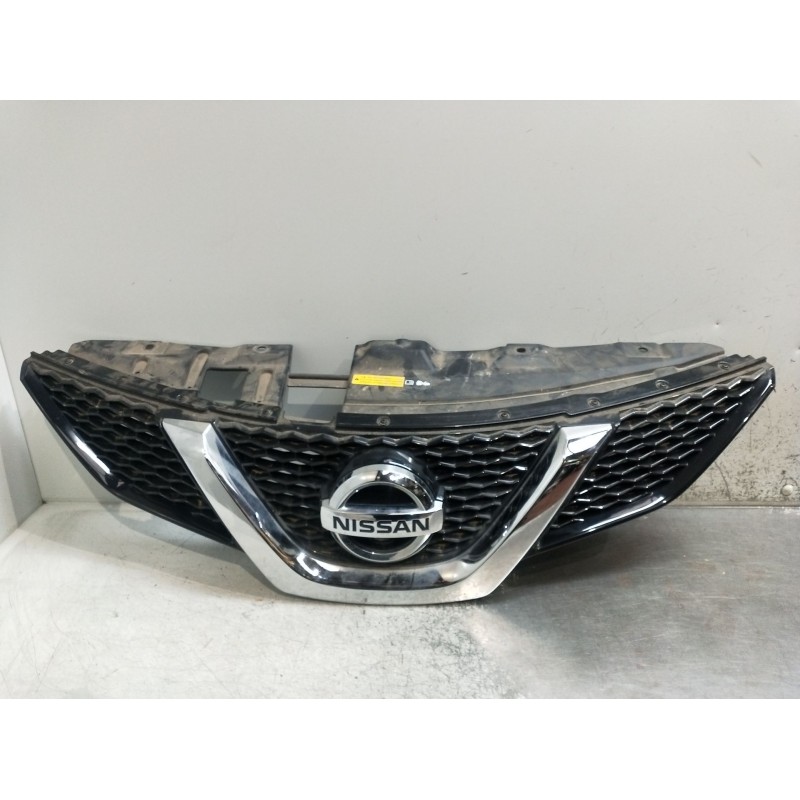 Recambio de rejilla delantera para nissan qashqai ii (j11, j11_) 1.2 dig-t referencia OEM IAM   