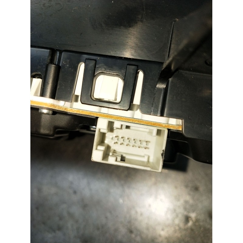 Recambio de cuadro instrumentos para opel vectra c berlina 3.0 v6 cdti cat (z 30 dt / ldh) referencia OEM IAM 13193079QU  